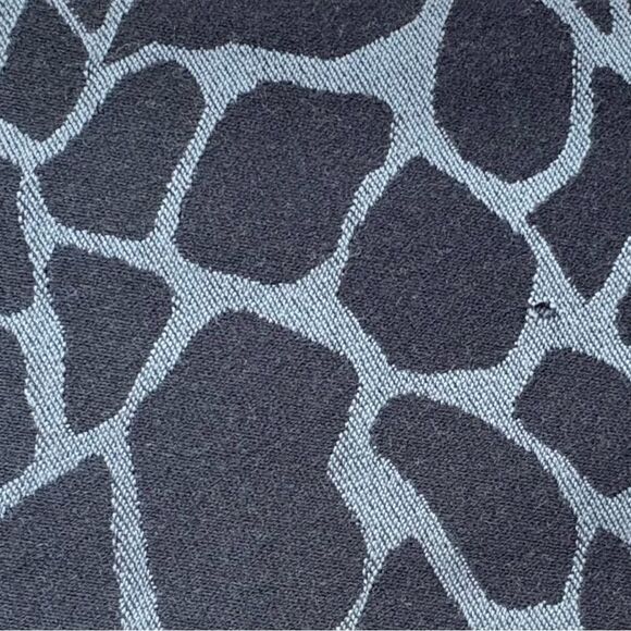 Cecchi 100% Wool Shawl Animal Print Pashmina Wrap Oversized Scarf - Picture 5 of 5